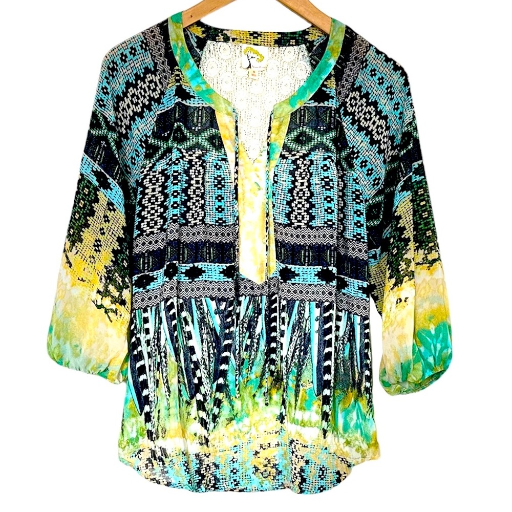 Fig and Flower V Neck Top Size Small 3/4 Sleeve Blue Yellow Green Aztec